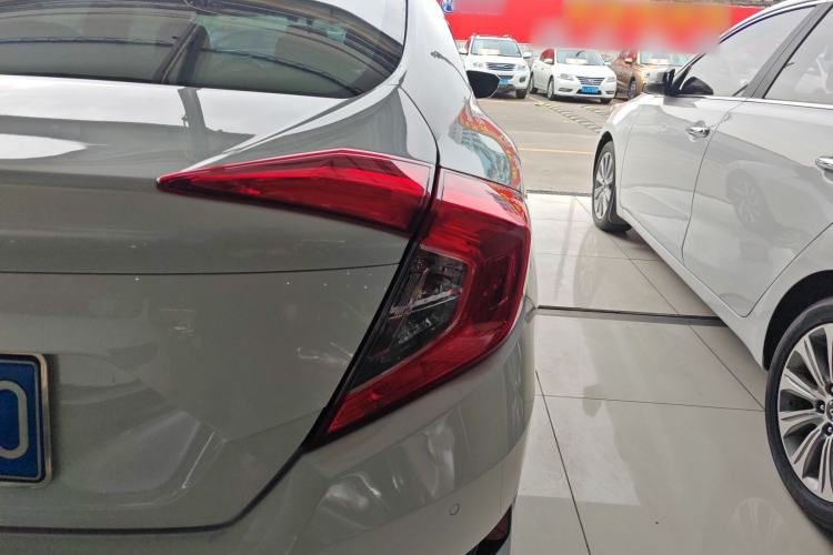 Used Honda Civic 2016 220TURBO CVT Luxury Edition Exterior 1