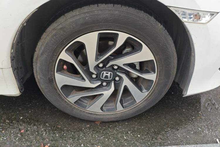 Used Honda Civic 2016 220TURBO CVT Luxury Edition Exterior 1
