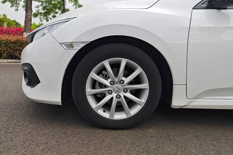 Used Honda Civic 2016 180TURBO CVT Comfort Version Exterior 10