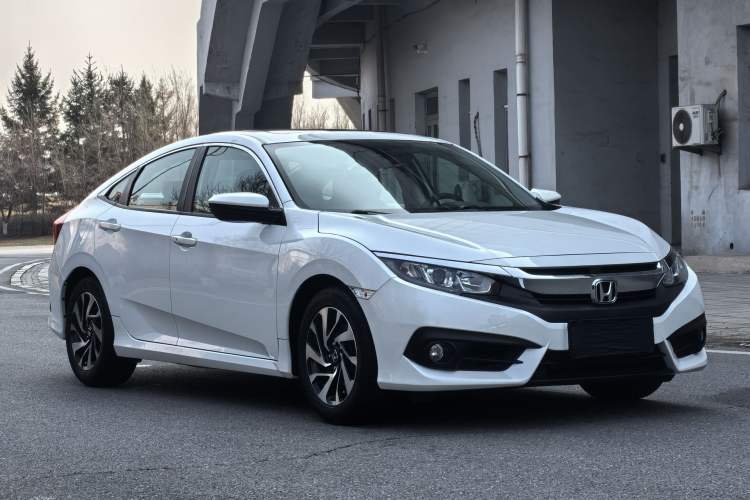 Used Honda Civic 2016 220TURBO CVT Luxury Edition Exterior 2