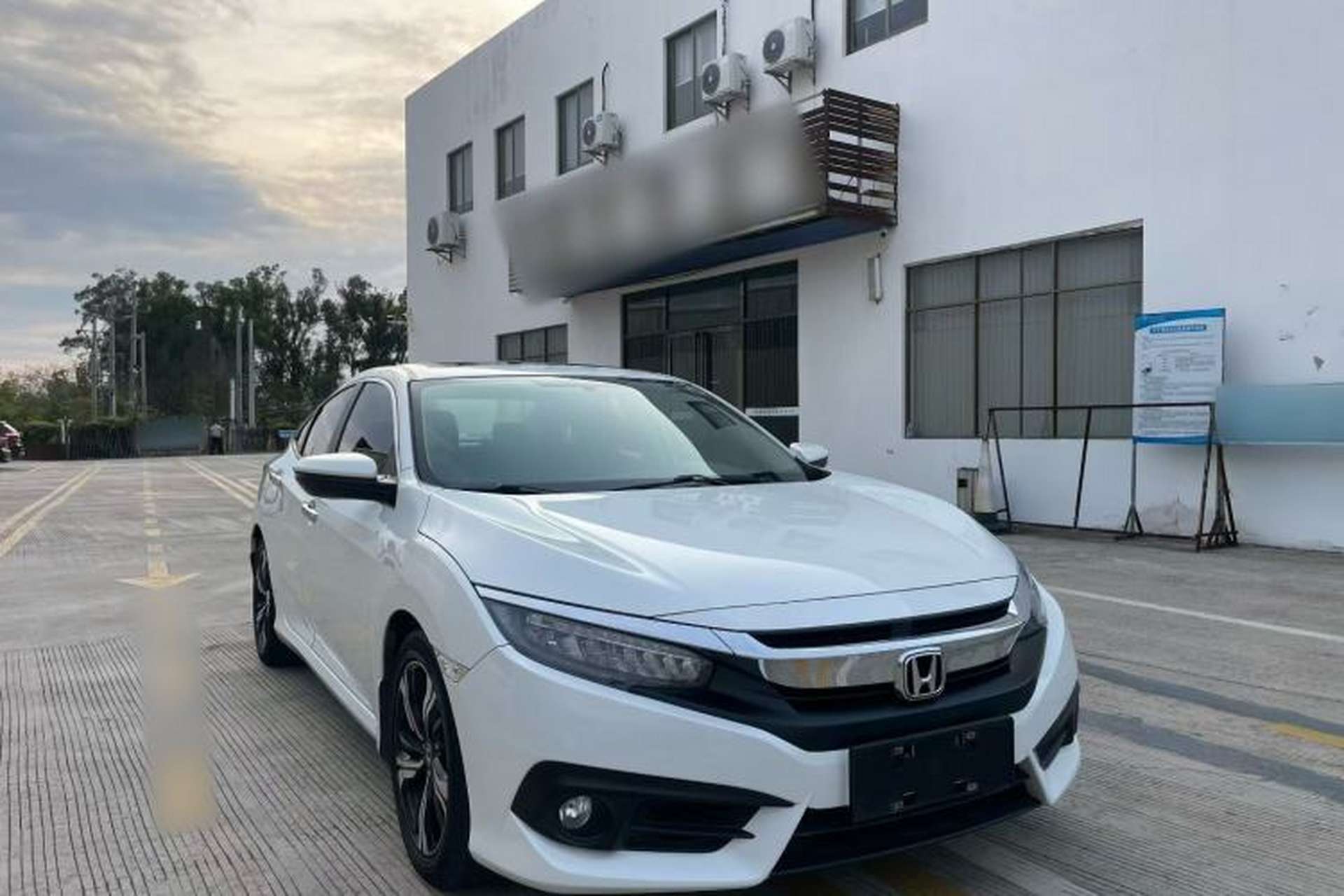 Used Honda Civic 2016 220TURBO CVT Prestige Edition Exterior 2