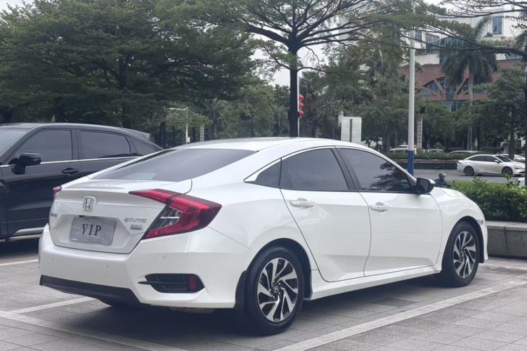 Used Honda Civic 2016 220TURBO CVT Luxury Edition Exterior 2