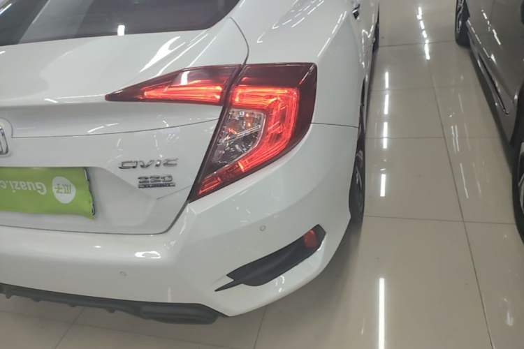Used Honda Civic 2016 220TURBO CVT Prestige Edition Exterior 3