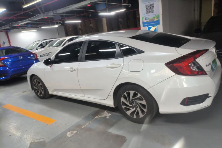 Used Honda Civic 2016 220TURBO Manual Luxury Edition Exterior 3