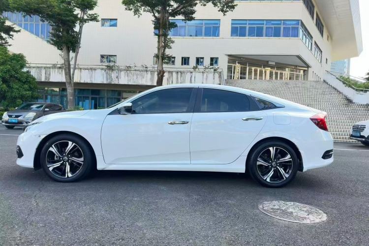 Used Honda Civic 2016 220TURBO CVT Prestige Edition Exterior 3