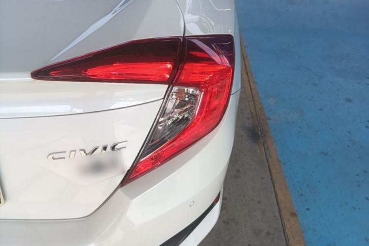 Used Honda Civic 2016 220TURBO CVT Luxury Edition Exterior 3