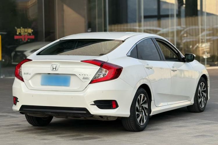 Used Honda Civic 2016 220TURBO CVT Luxury Edition Exterior 3