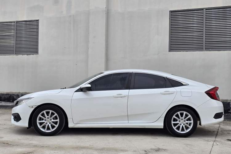 Used Honda Civic 2016 180TURBO CVT Comfort Version Exterior 3