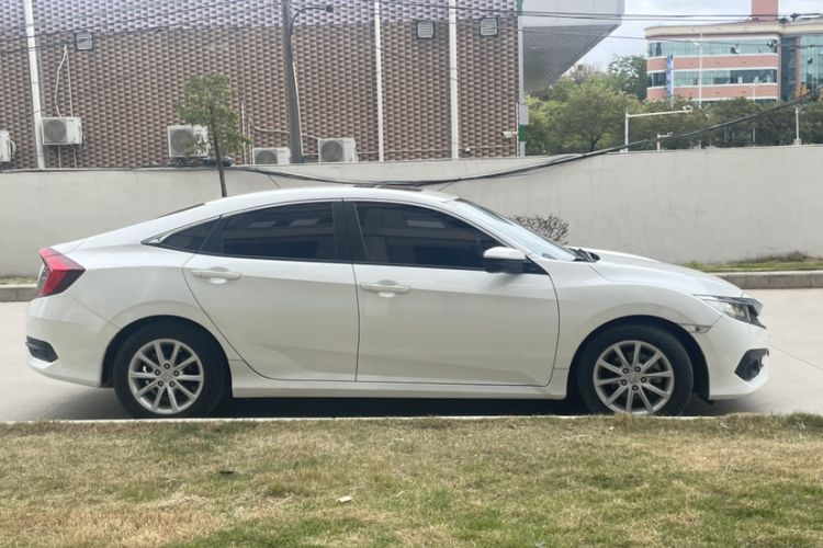 Used Honda Civic 2016 180TURBO CVT Comfort Version Exterior 3