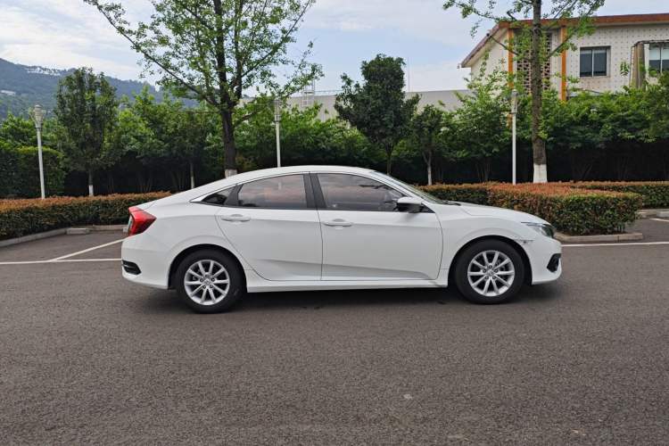 Used Honda Civic 2016 180TURBO CVT Comfort Version Exterior 3