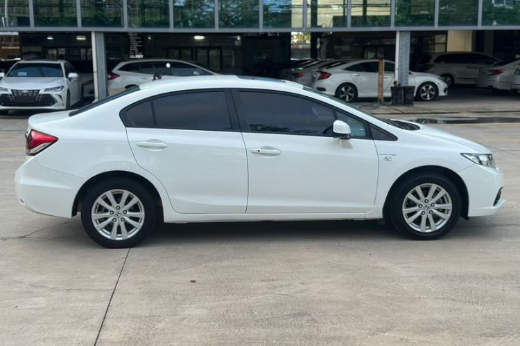 Used Honda Civic 2016 1.8L Automatic Comfort Version Exterior 3