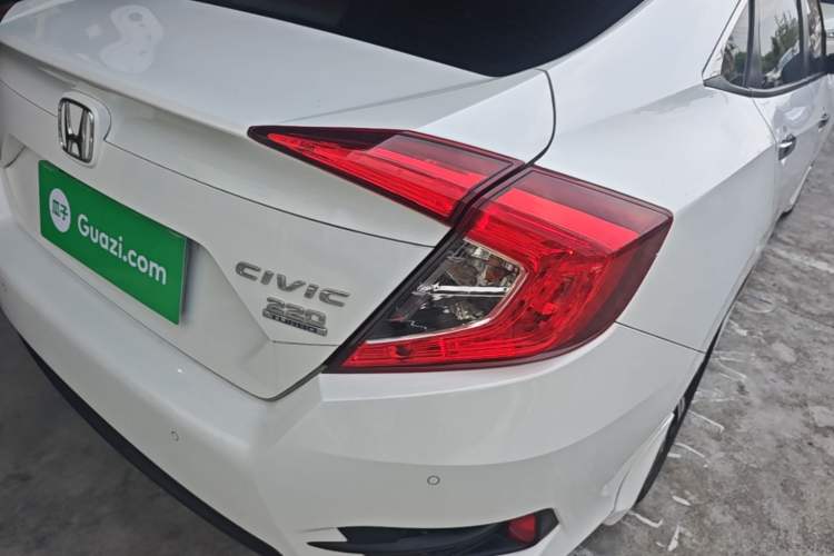 Used Honda Civic 2016 220TURBO CVT Prestige Edition Exterior 3
