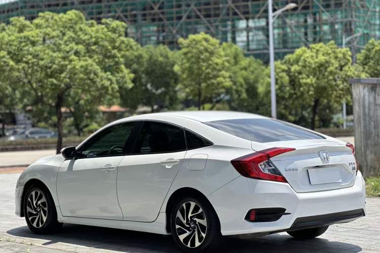 Used Honda Civic 2016 220TURBO CVT Luxury Edition Exterior 3