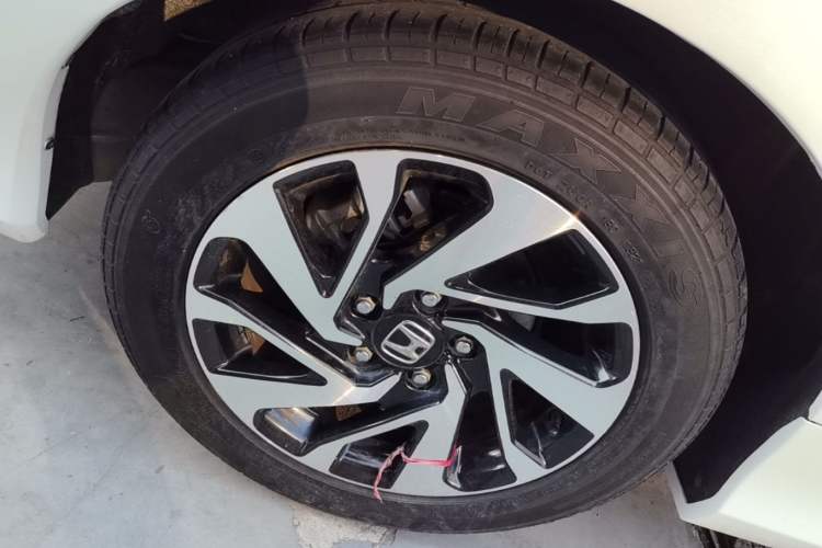 Used Honda Civic 2016 220TURBO CVT Luxury Edition Exterior 3