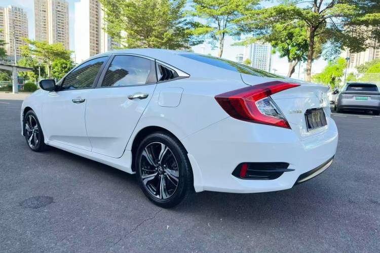 Used Honda Civic 2016 220TURBO CVT Prestige Edition Exterior 4
