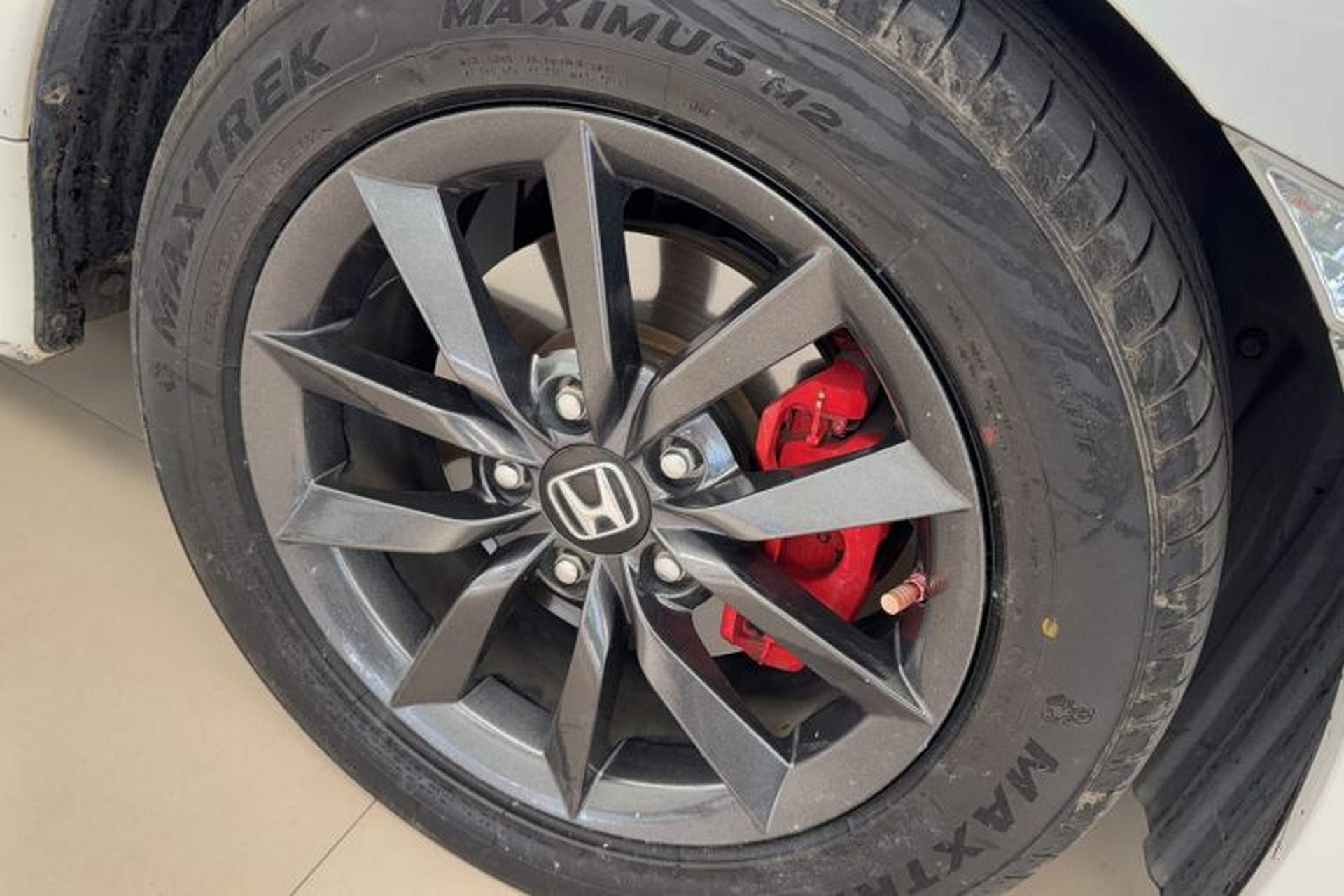 Used Honda Civic 2016 220TURBO CVT Luxury Edition Exterior 4