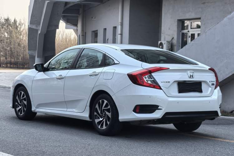 Used Honda Civic 2016 220TURBO CVT Luxury Edition Exterior 4