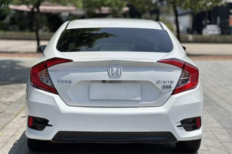 Used Honda Civic 2016 220TURBO CVT Luxury Edition Exterior 4
