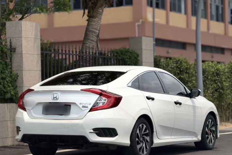 Used Honda Civic 2016 220TURBO CVT Luxury Edition Exterior 4