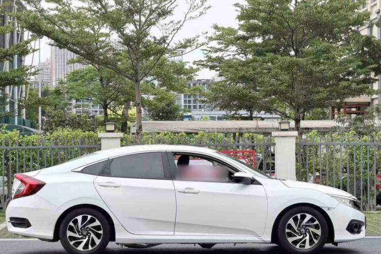 Used Honda Civic 2016 220TURBO CVT Luxury Edition Exterior 5
