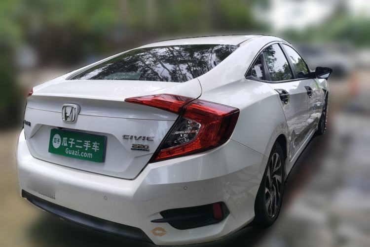 Used Honda Civic 2016 220TURBO CVT Luxury Edition Exterior 5