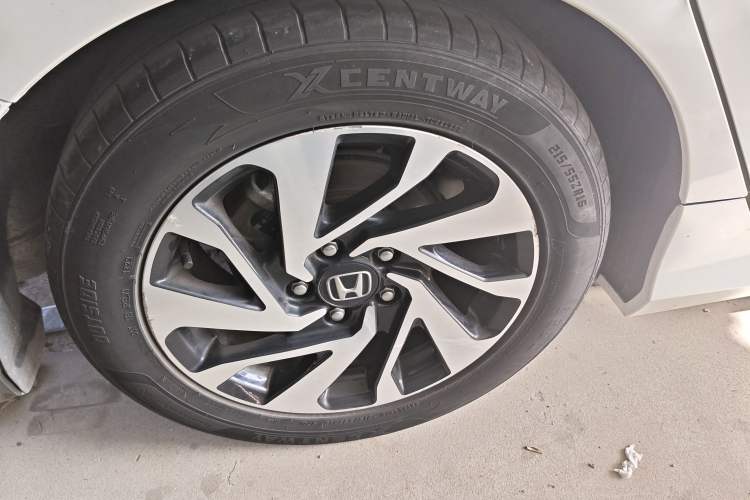 Used Honda Civic 2016 220TURBO CVT Luxury Edition Exterior 5