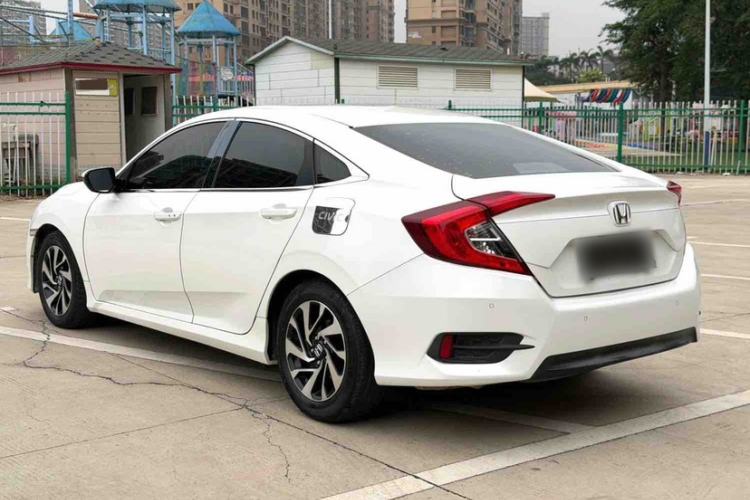 Used Honda Civic 2016 220TURBO CVT Luxury Edition Exterior 5