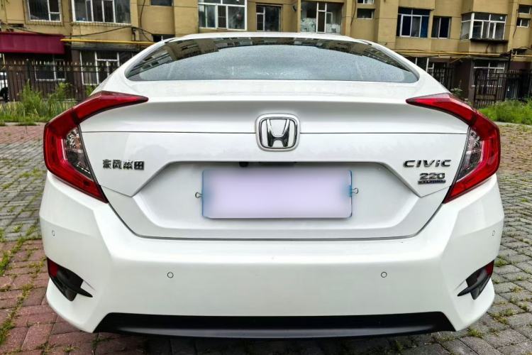 Used Honda Civic 2016 220TURBO CVT Luxury Edition Exterior 5