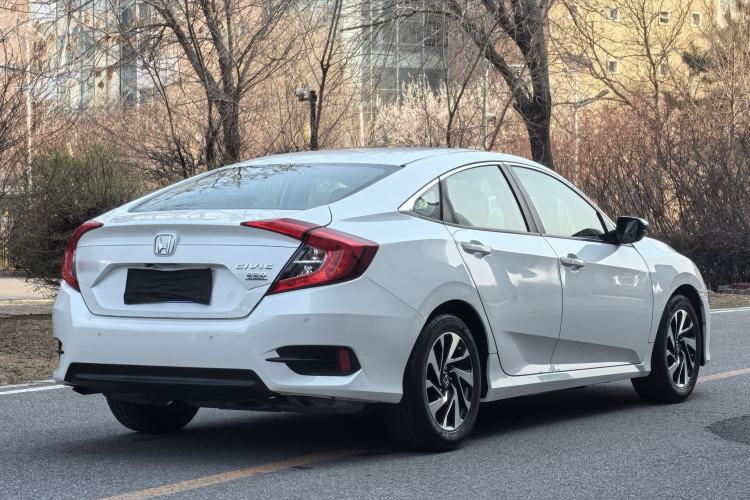 Used Honda Civic 2016 220TURBO CVT Luxury Edition Exterior 5