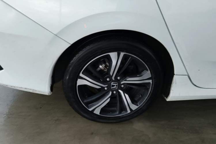 Used Honda Civic 2016 220TURBO CVT Prestige Edition Exterior 5