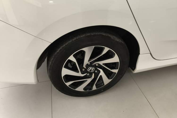 Used Honda Civic 2016 220TURBO Manual Luxury Edition Exterior 5