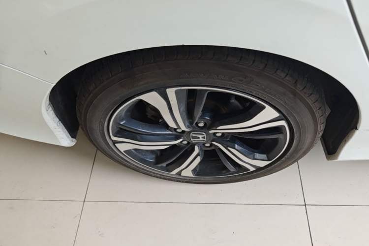 Used Honda Civic 2016 220TURBO CVT Prestige Edition Exterior 5