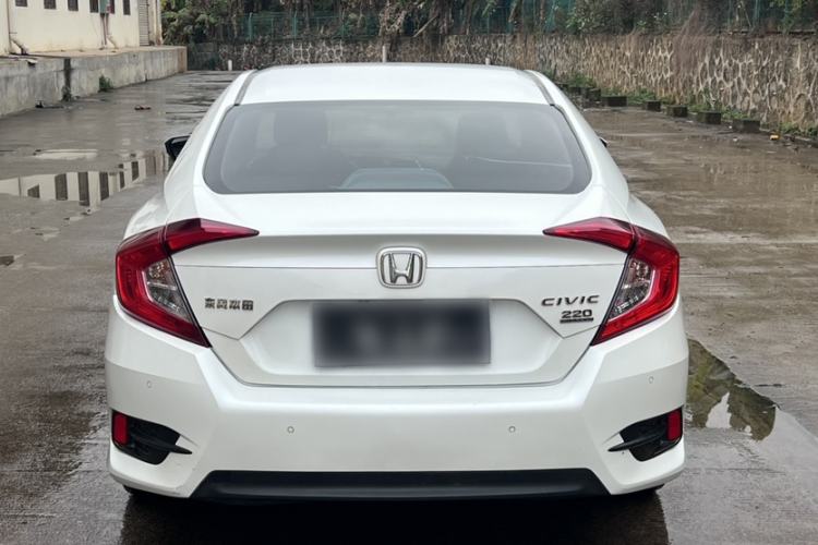 Used Honda Civic 2016 220TURBO CVT Luxury Edition Exterior 5