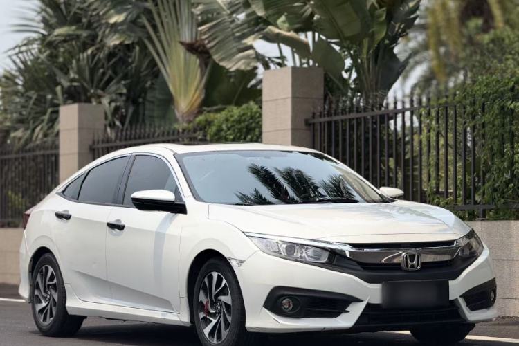 Used Honda Civic 2016 220TURBO CVT Luxury Edition Exterior 5