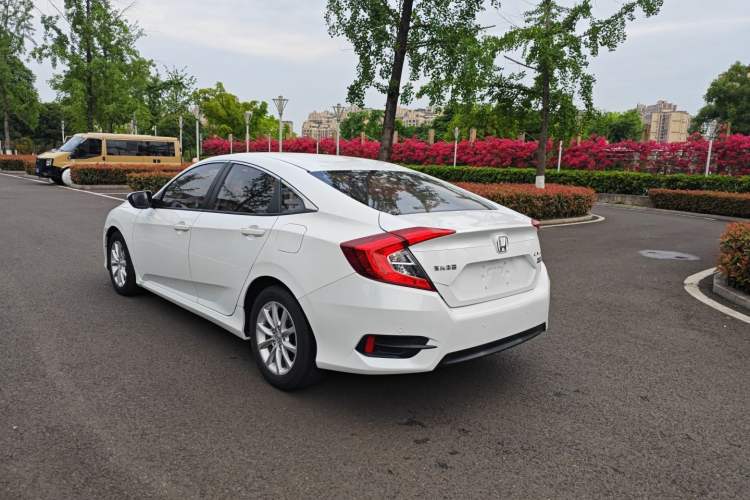Used Honda Civic 2016 180TURBO CVT Comfort Version Exterior 6