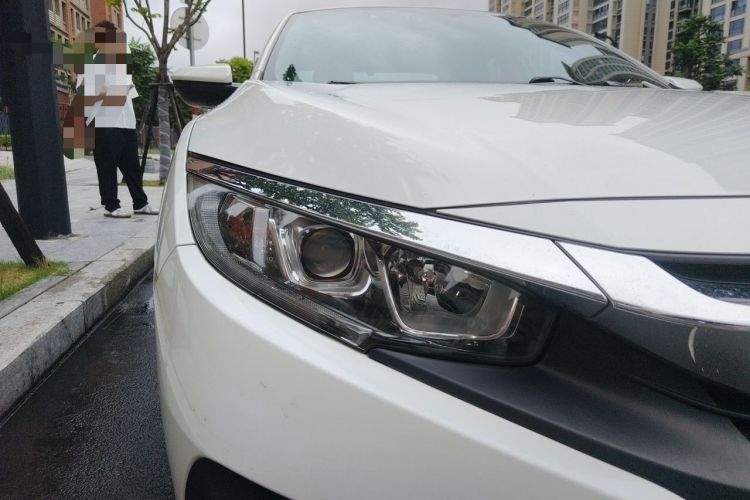 Used Honda Civic 2016 220TURBO CVT Luxury Edition Exterior 6
