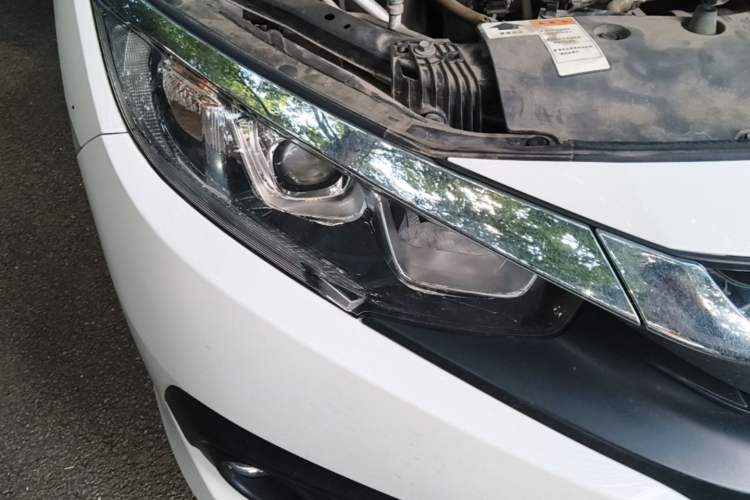 Used Honda Civic 2016 220TURBO CVT Luxury Edition Exterior 6