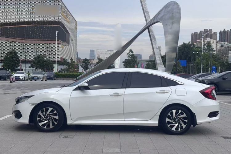 Used Honda Civic 2016 220TURBO CVT Luxury Edition Exterior 6