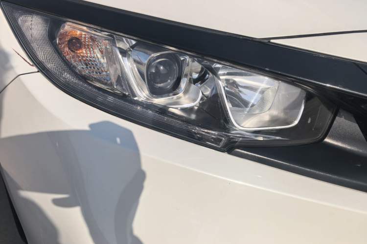 Used Honda Civic 2016 220TURBO CVT Luxury Edition Exterior 6