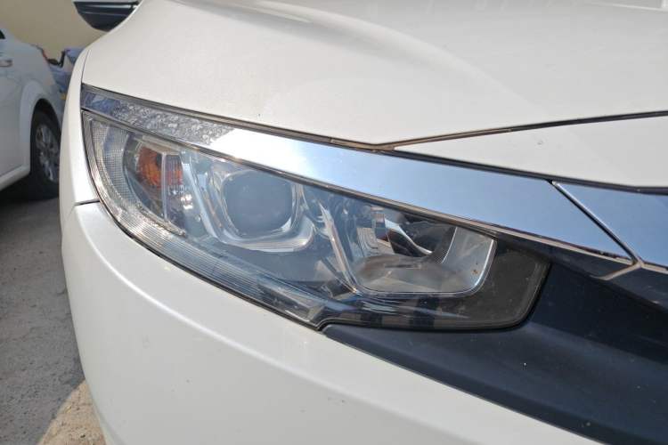 Used Honda Civic 2016 220TURBO CVT Luxury Edition Exterior 6