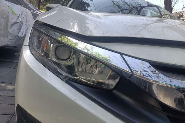 Used Honda Civic 2016 220TURBO CVT Luxury Edition Exterior 6