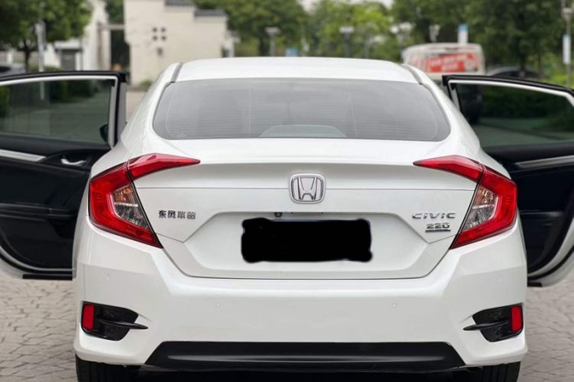Used Honda Civic 2016 220TURBO CVT Luxury Edition Exterior 7