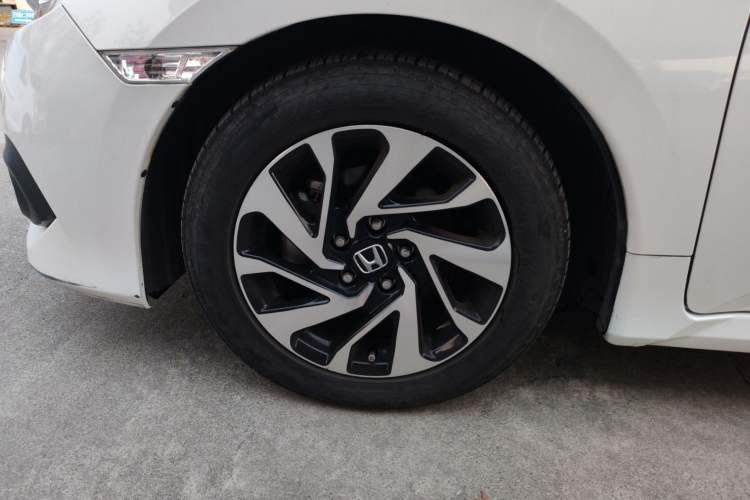 Used Honda Civic 2016 220TURBO Manual Luxury Edition Exterior 7