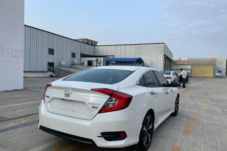 Used Honda Civic 2016 220TURBO CVT Prestige Edition Exterior 7