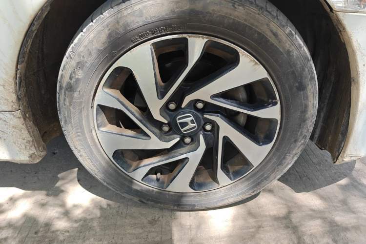 Used Honda Civic 2016 220TURBO CVT Luxury Edition Exterior 7