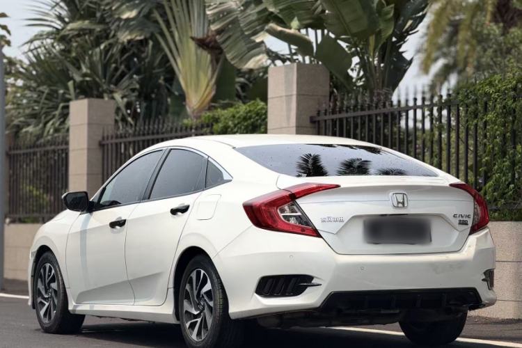 Used Honda Civic 2016 220TURBO CVT Luxury Edition Exterior 7