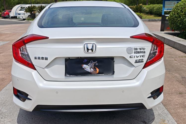 Used Honda Civic 2016 220TURBO CVT Luxury Edition Exterior 8