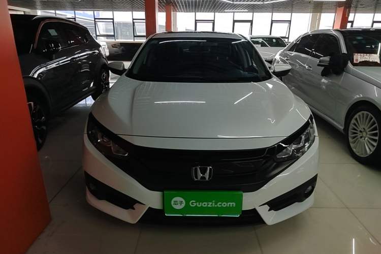 Used Honda Civic 2016 220TURBO Manual Luxury Edition Front