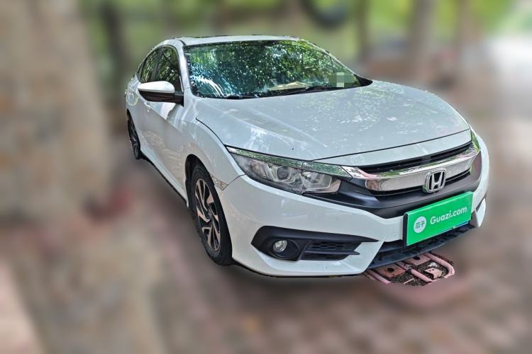 Used Honda Civic 2016 220TURBO CVT Luxury Edition Front Right 45 Deg
