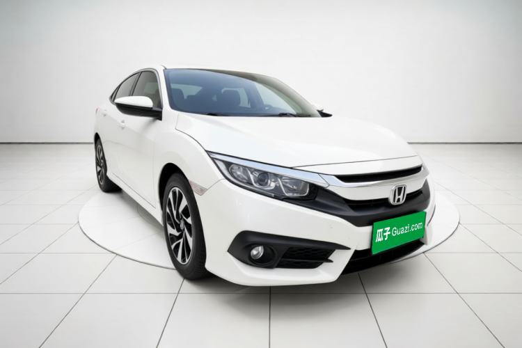 Used Honda Civic 2016 220TURBO CVT Luxury Edition Front Right 45 Deg